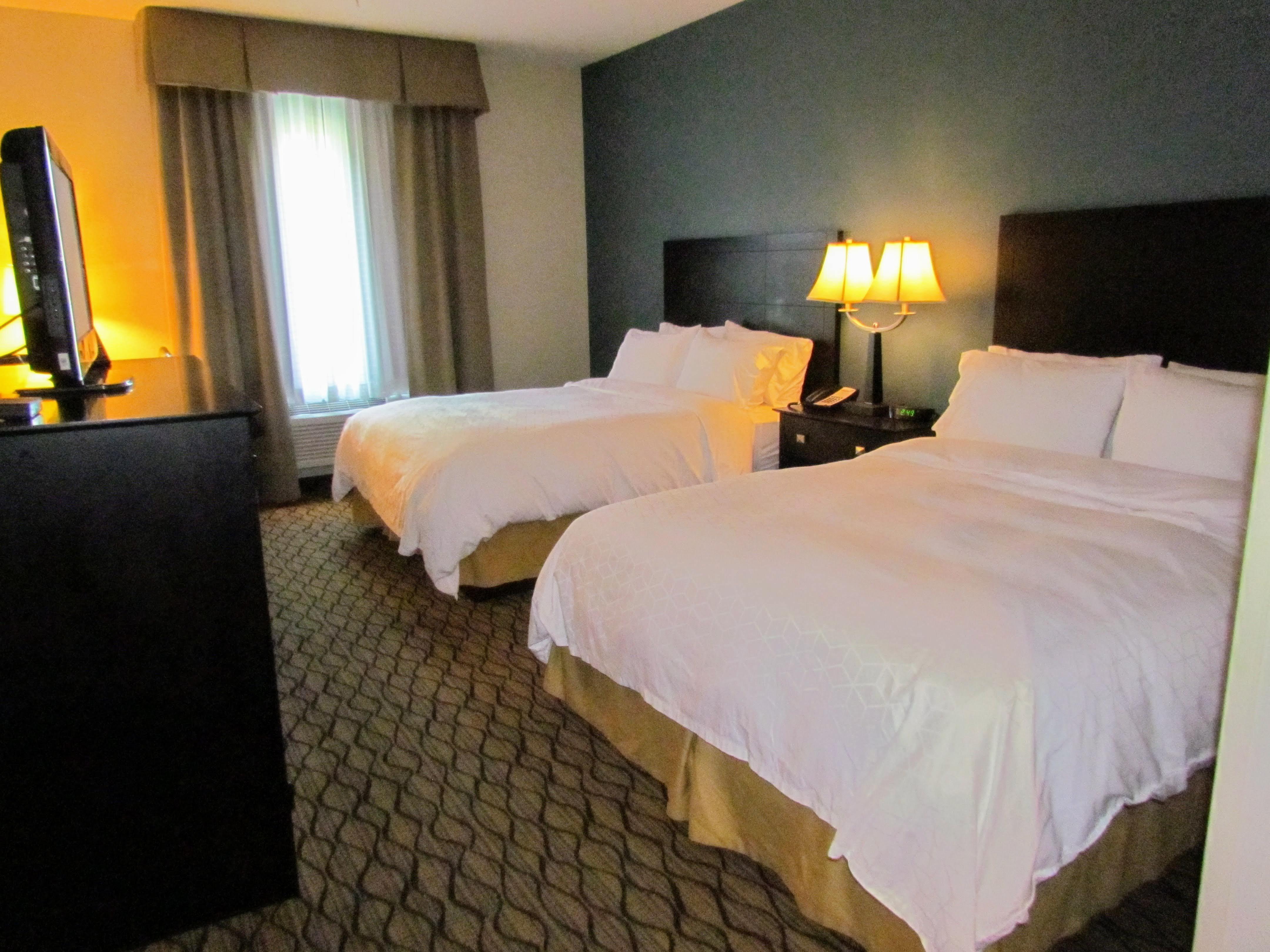 Holiday Inn Express Hotel & Suites Cadillac By Ihg Esterno foto