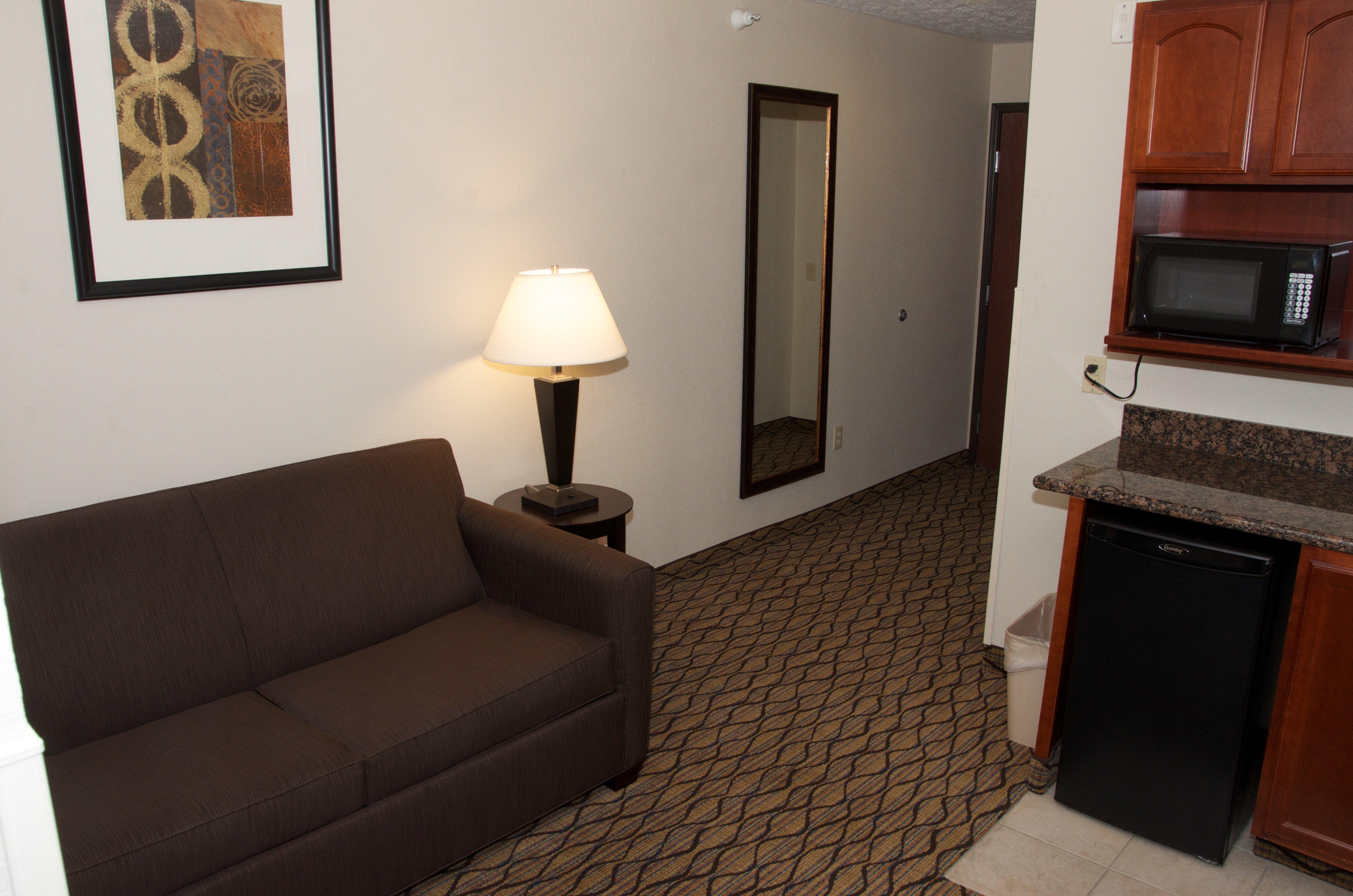 Holiday Inn Express Hotel & Suites Cadillac By Ihg Esterno foto