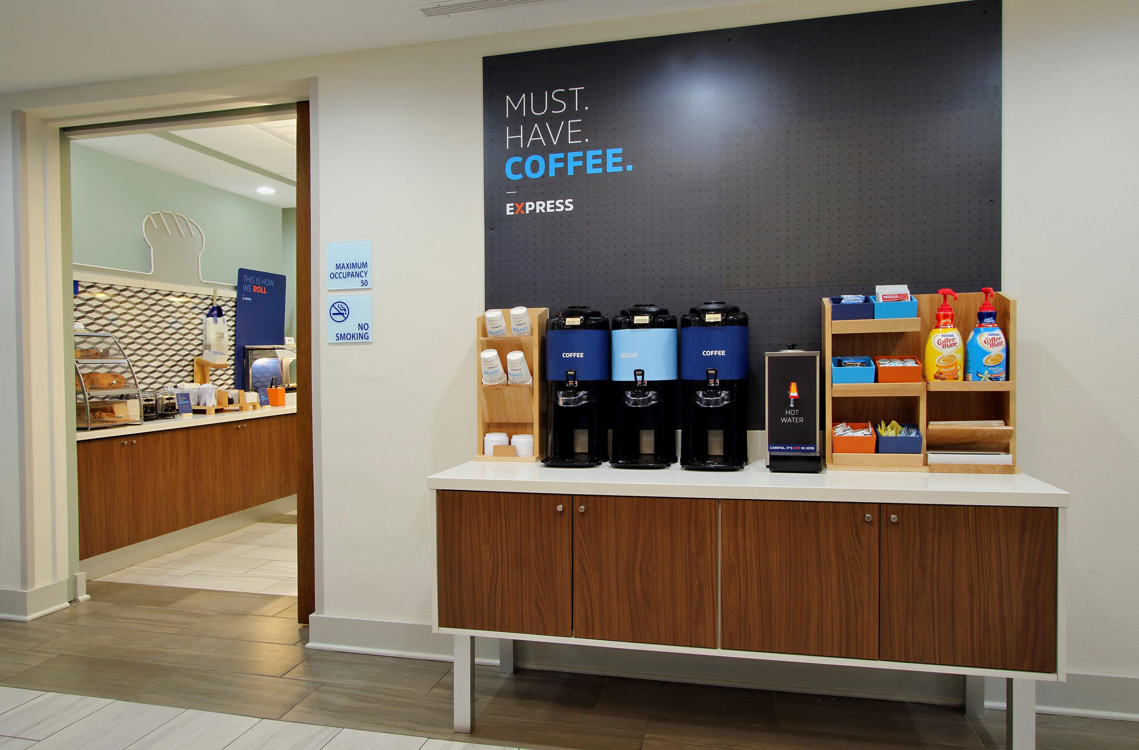 Holiday Inn Express Hotel & Suites Cadillac By Ihg Esterno foto